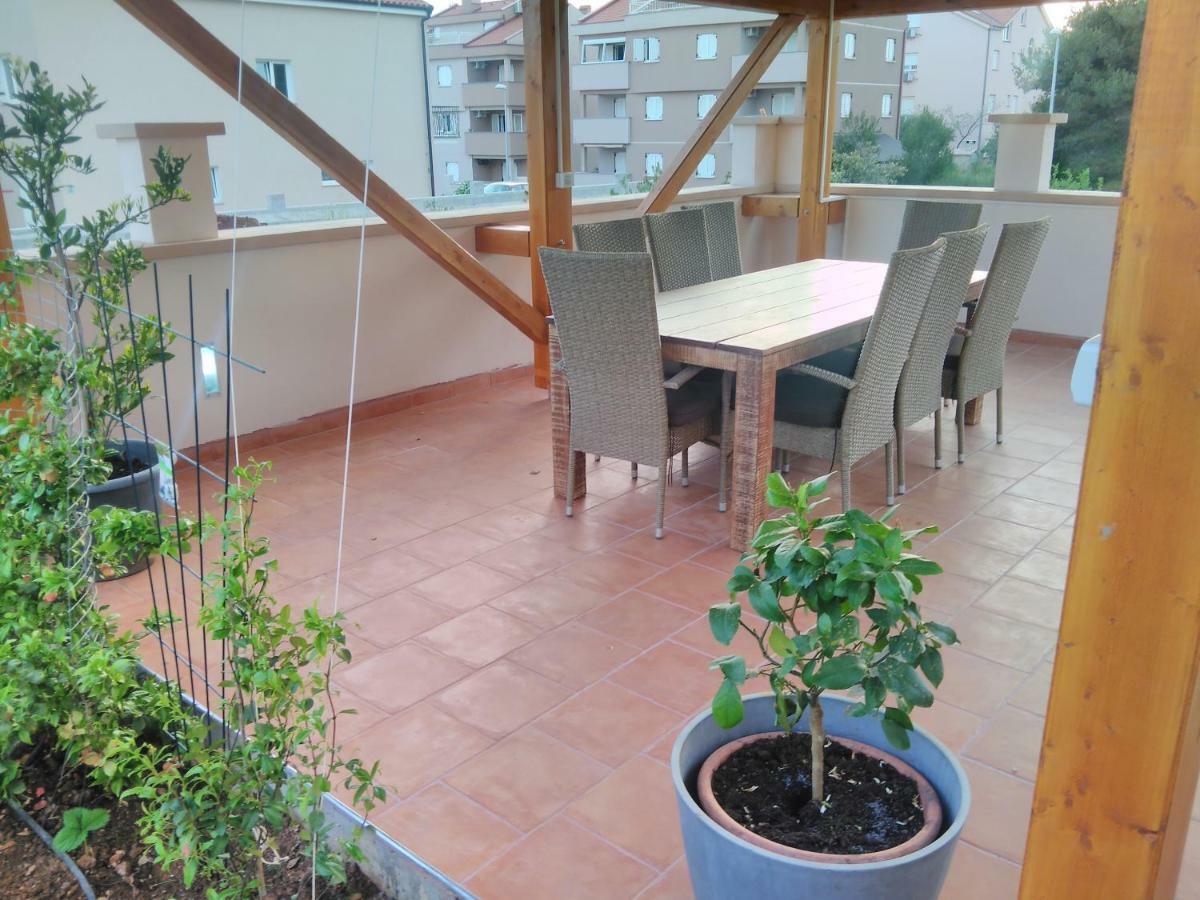 Apartment Hana *