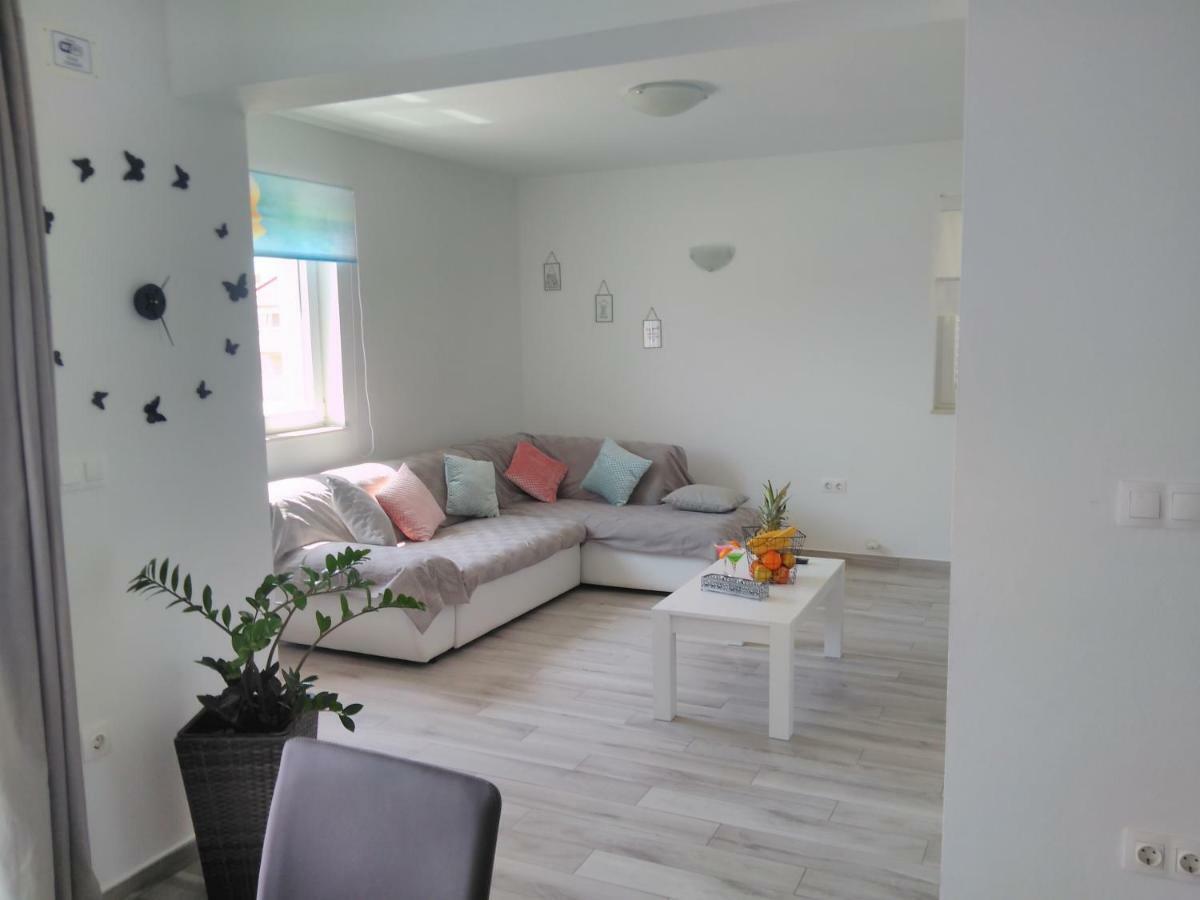 Hana Apartment