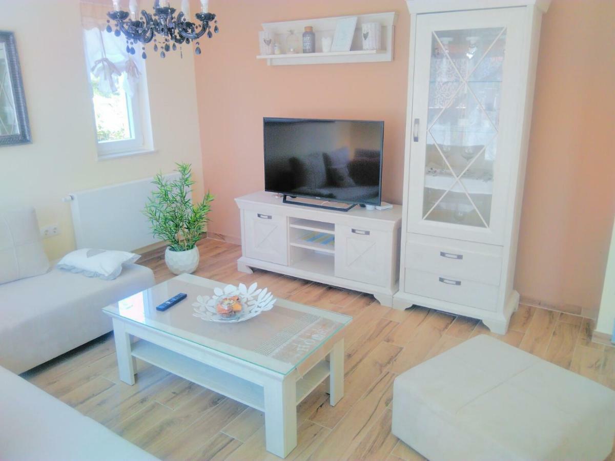 Hana Apartment *